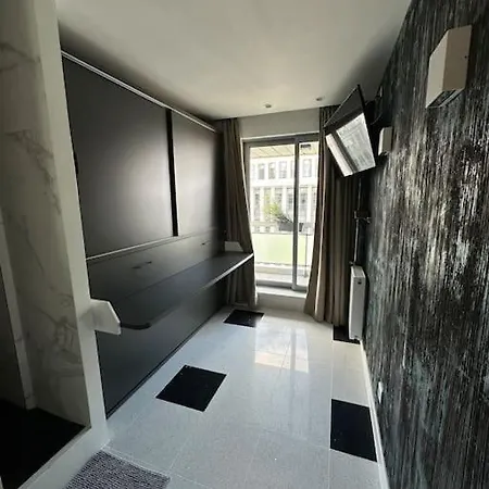 Joia - Vaugirard Apartment
